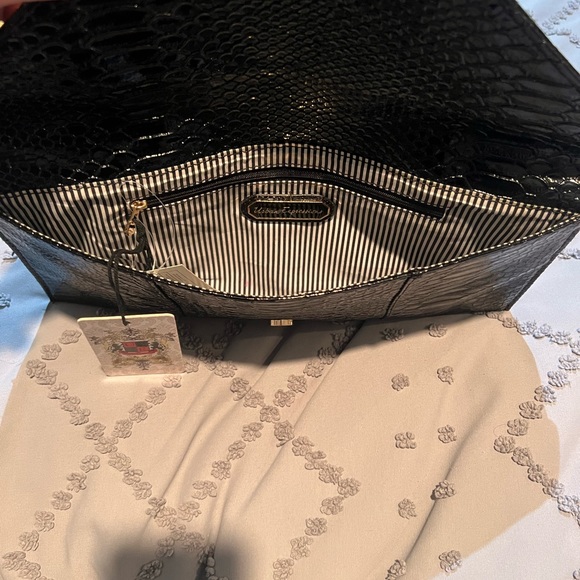 Beautiful black Urban Expressions clutch in snake skim print. With tag. - Picture 5 of 6